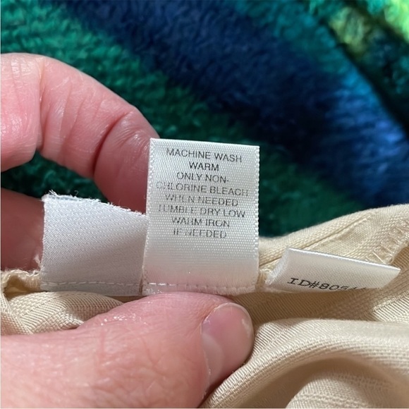 size 10 cream color Ann Taylor cropped dress pants - Picture 9 of 9